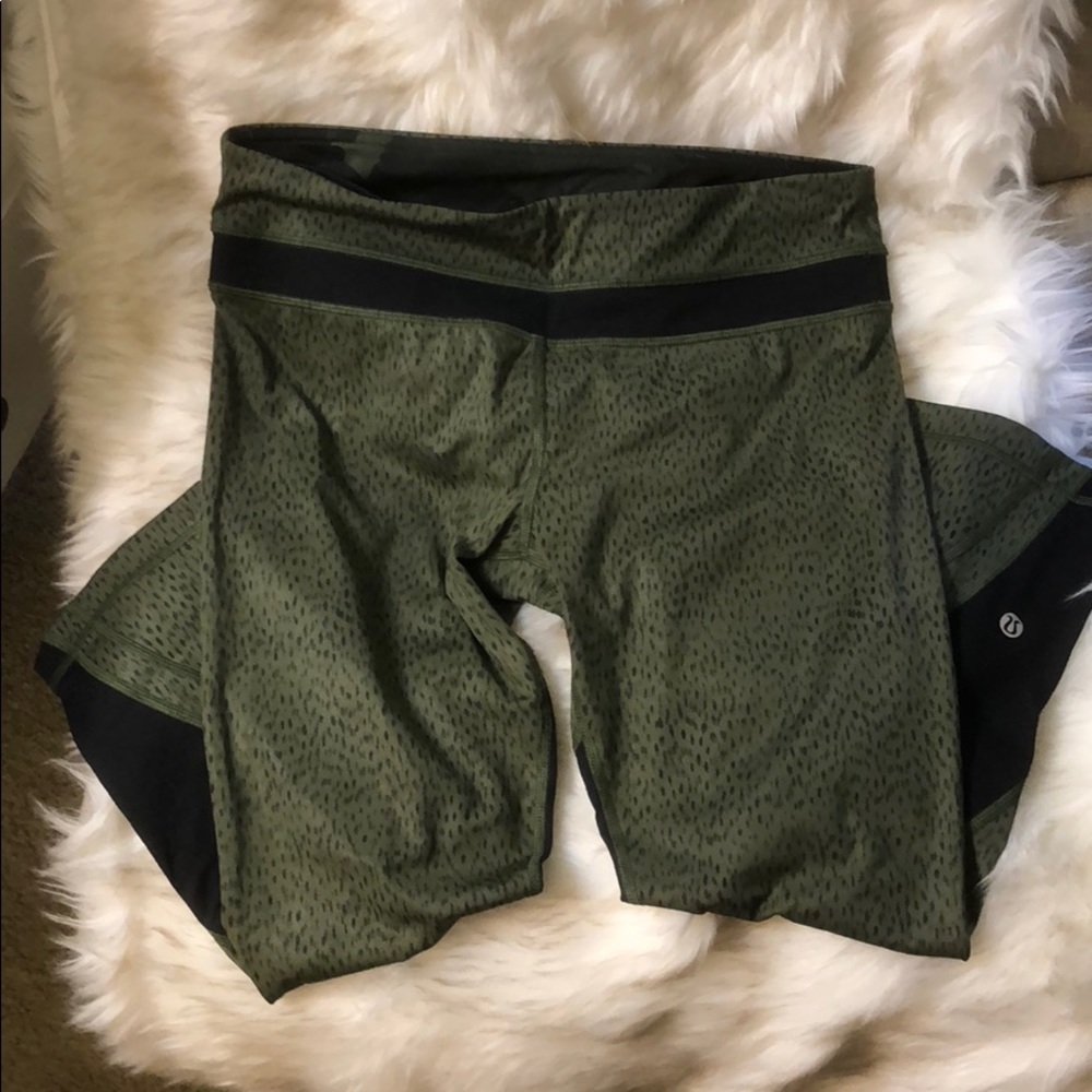 Lululemon green and black mesh leggings